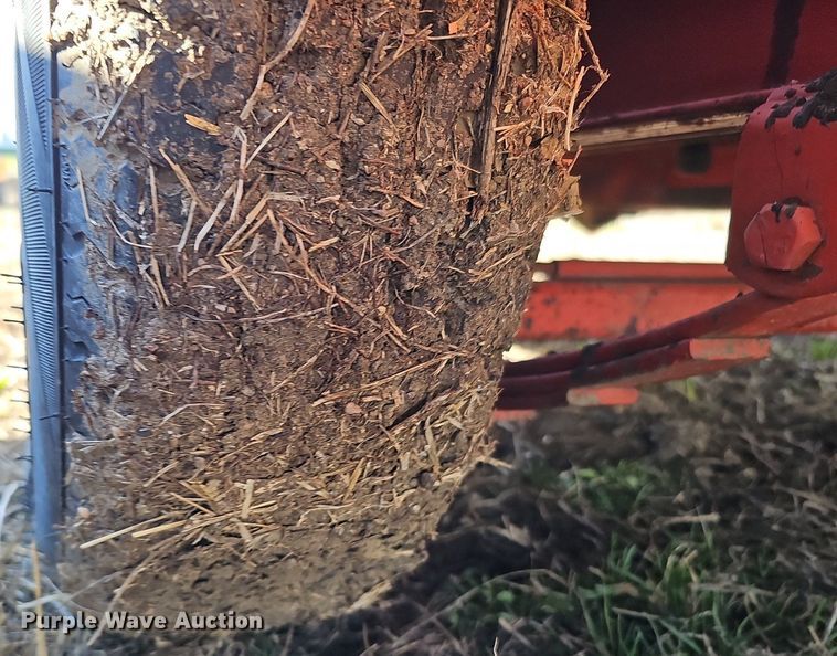 image for item IO9897 1991 Crafco Inc EZ Pour melter applicator