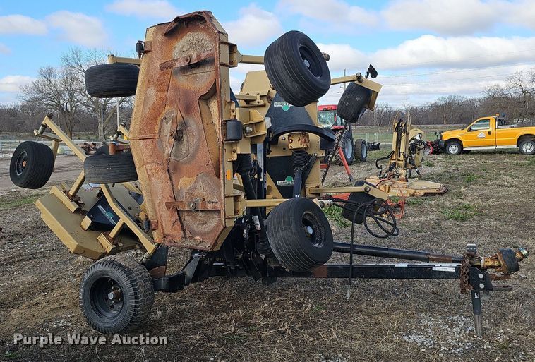 image for item IO9898 Land Pride batwing finish mower