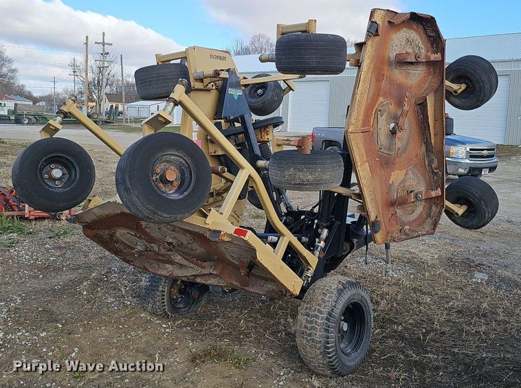 image for item IO9898 Land Pride batwing finish mower