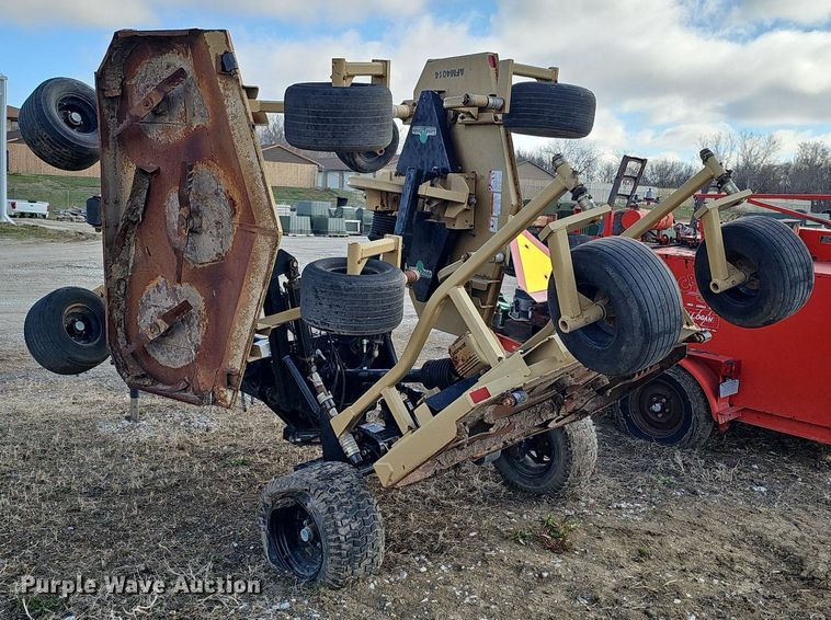 image for item IO9898 Land Pride batwing finish mower