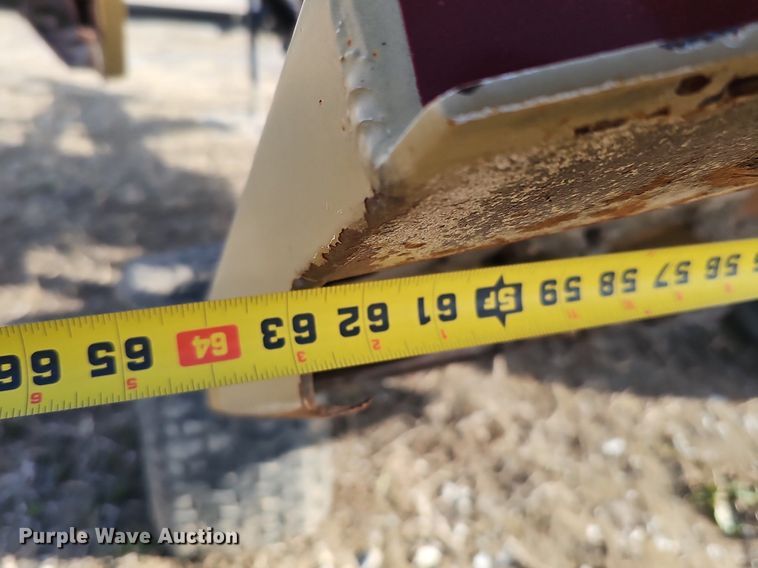 image for item IO9898 Land Pride batwing finish mower