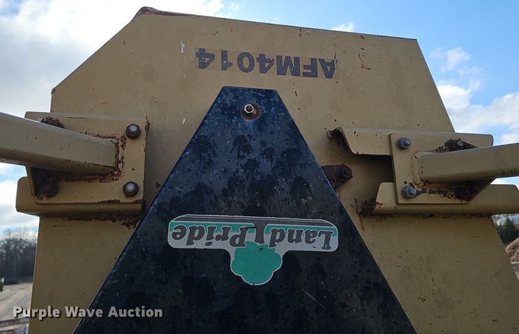 image for item IO9898 Land Pride batwing finish mower