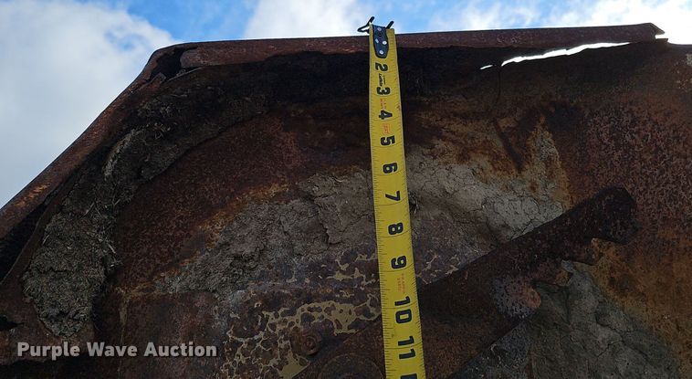 image for item IO9898 Land Pride batwing finish mower