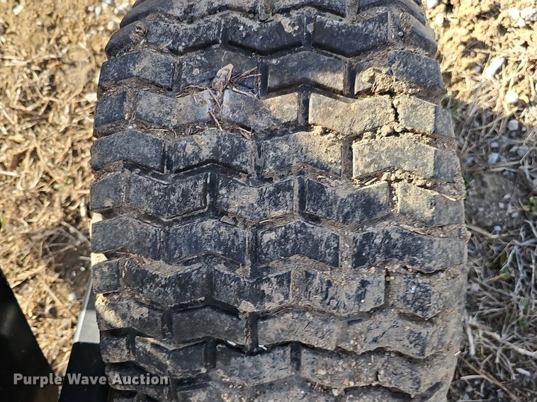 image for item IO9898 Land Pride batwing finish mower