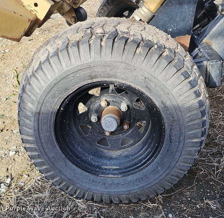 image for item IO9898 Land Pride batwing finish mower