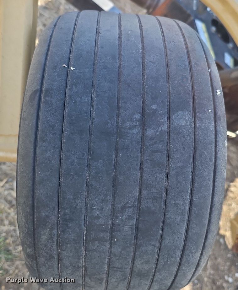 image for item IO9898 Land Pride batwing finish mower