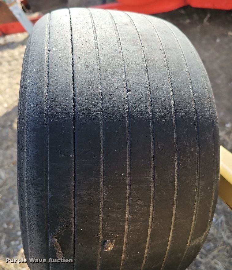 image for item IO9898 Land Pride batwing finish mower