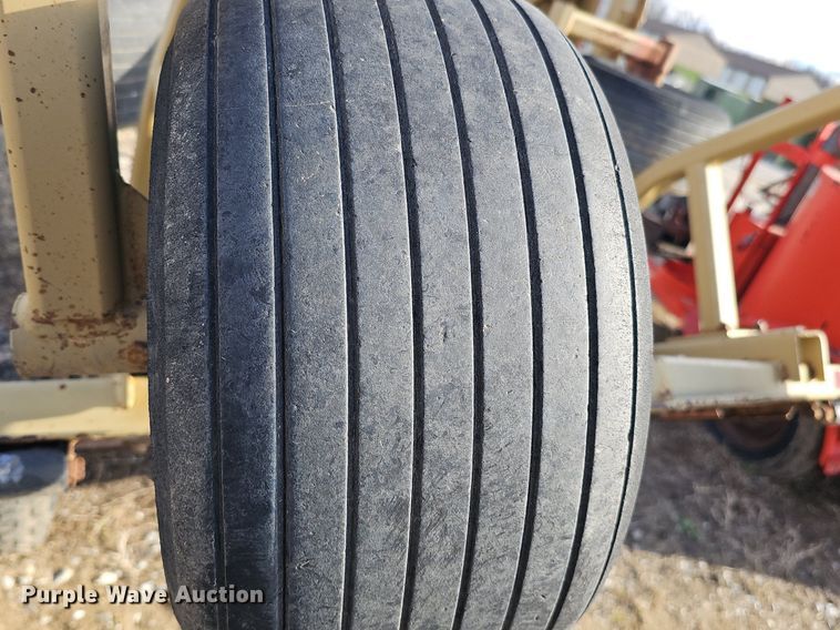 image for item IO9898 Land Pride batwing finish mower