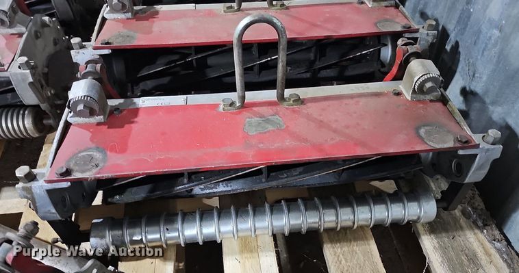 image for item IO9903 Lawn equipment