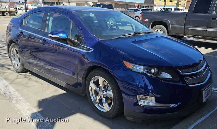 image for item IO9904 2013 Chevrolet Volt 