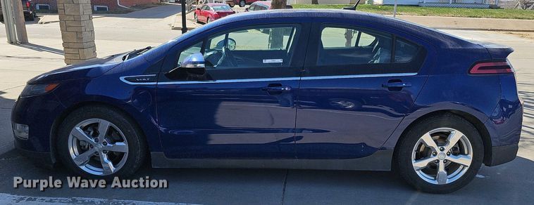 image for item IO9904 2013 Chevrolet Volt 