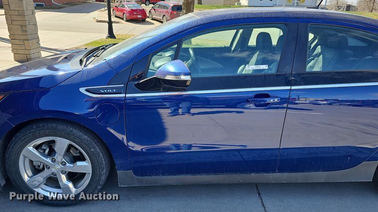 image for item IO9904 2013 Chevrolet Volt 