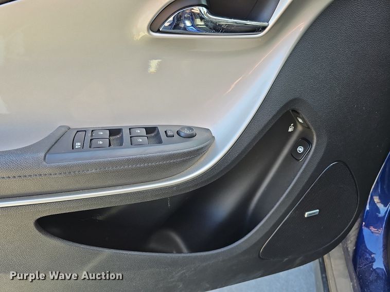 image for item IO9904 2013 Chevrolet Volt 