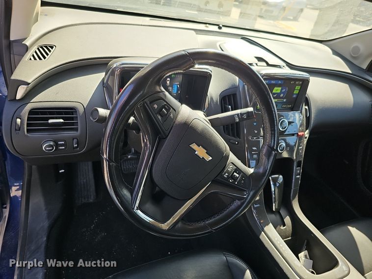 image for item IO9904 2013 Chevrolet Volt 