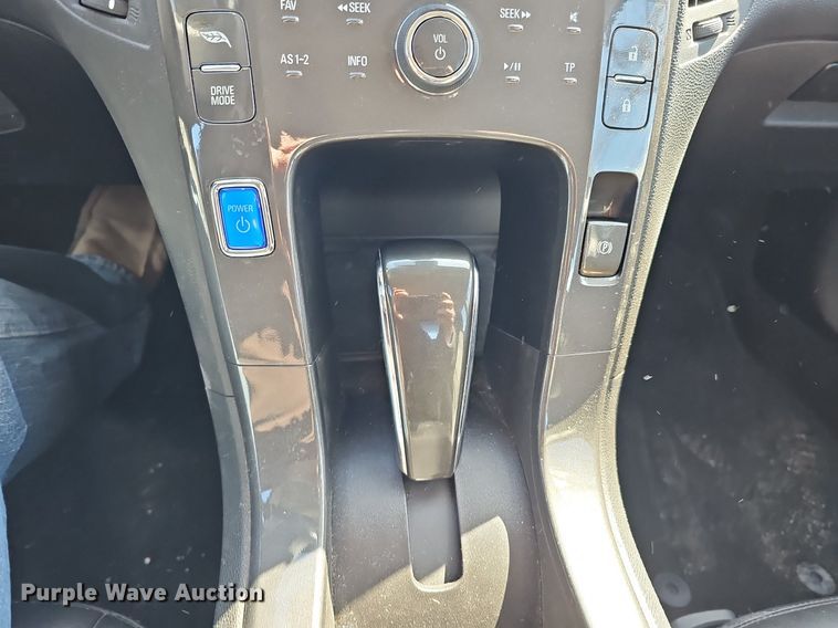 image for item IO9904 2013 Chevrolet Volt 