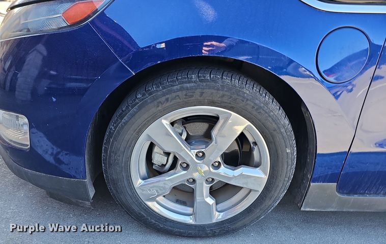 image for item IO9904 2013 Chevrolet Volt 