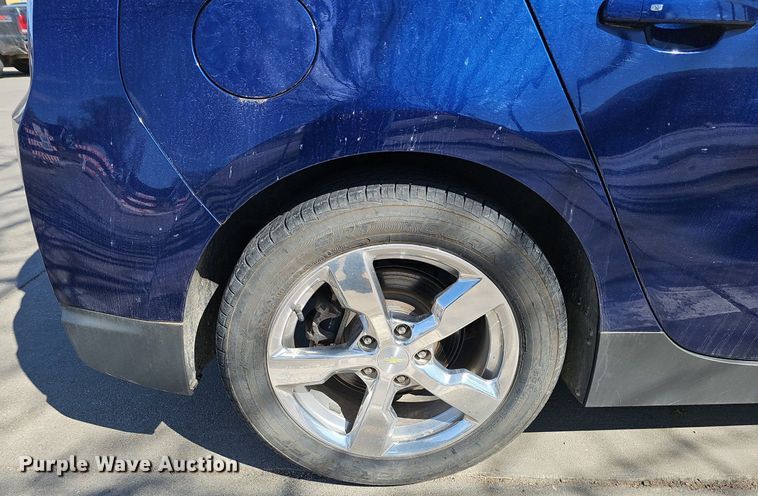 image for item IO9904 2013 Chevrolet Volt 