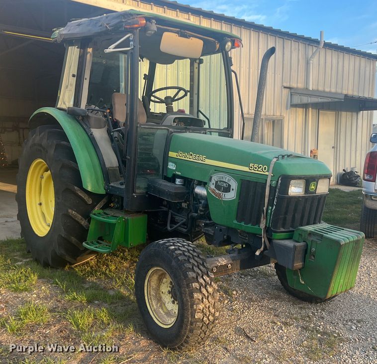 image for item JS9966 1997 John Deere 5520 tractor