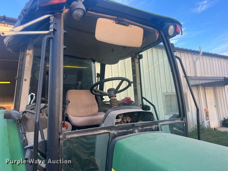 image for item JS9966 1997 John Deere 5520 tractor