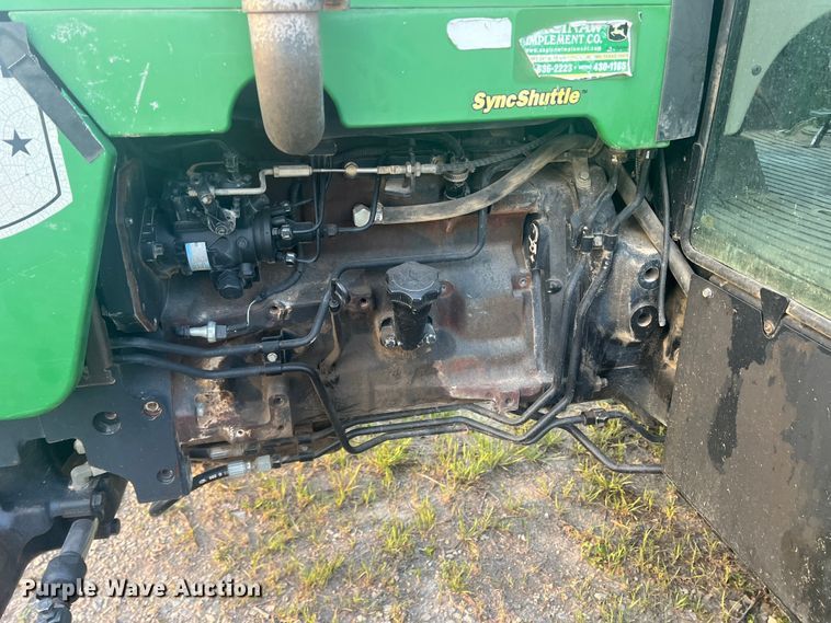 image for item JS9966 1997 John Deere 5520 tractor