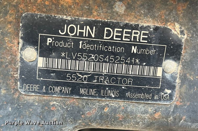 image for item JS9966 1997 John Deere 5520 tractor