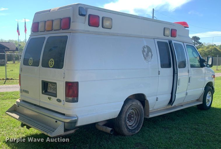 image for item KX9937 2007 Ford E350 ambulance