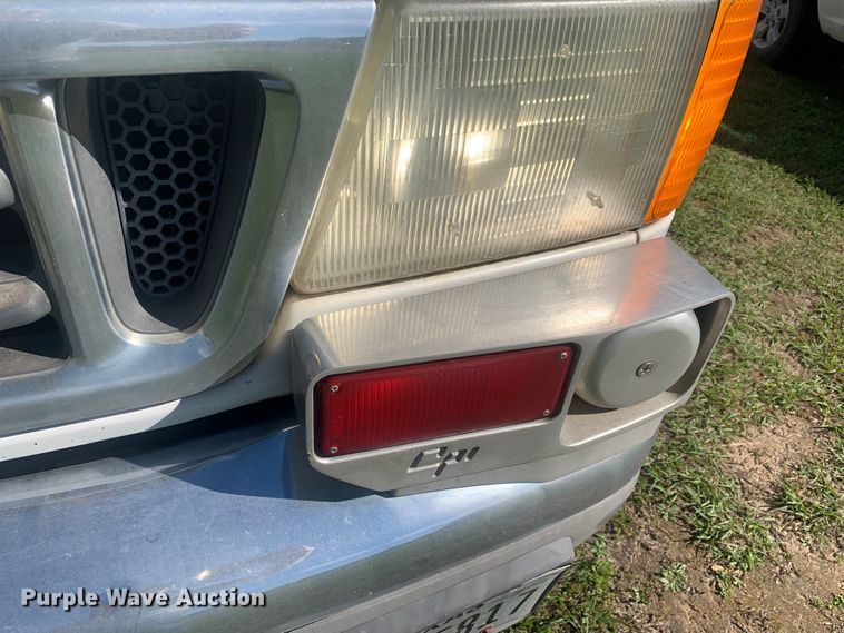 image for item KX9937 2007 Ford E350 ambulance