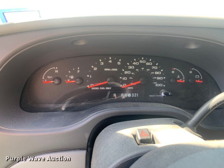 image for item KX9937 2007 Ford E350 ambulance