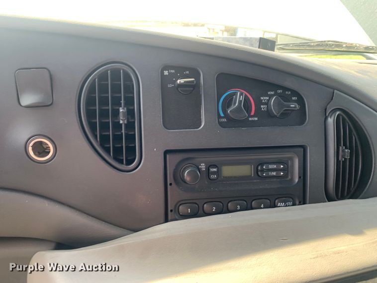 image for item KX9937 2007 Ford E350 ambulance