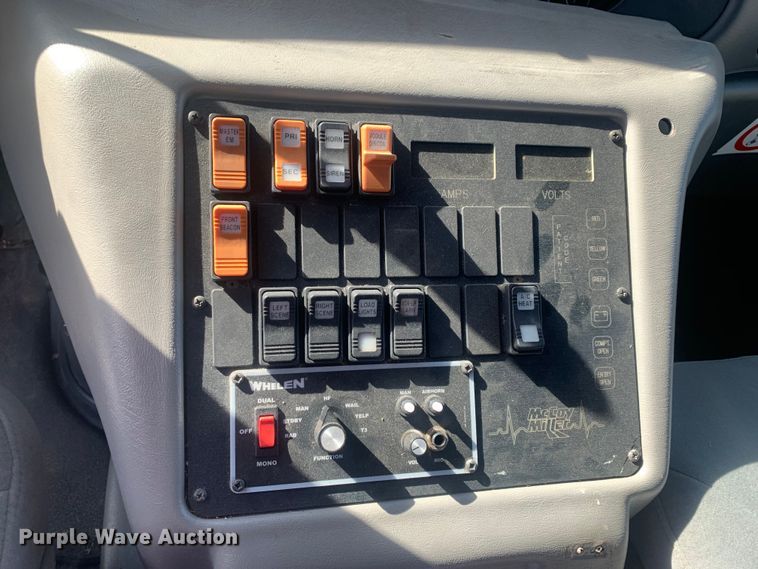 image for item KX9937 2007 Ford E350 ambulance