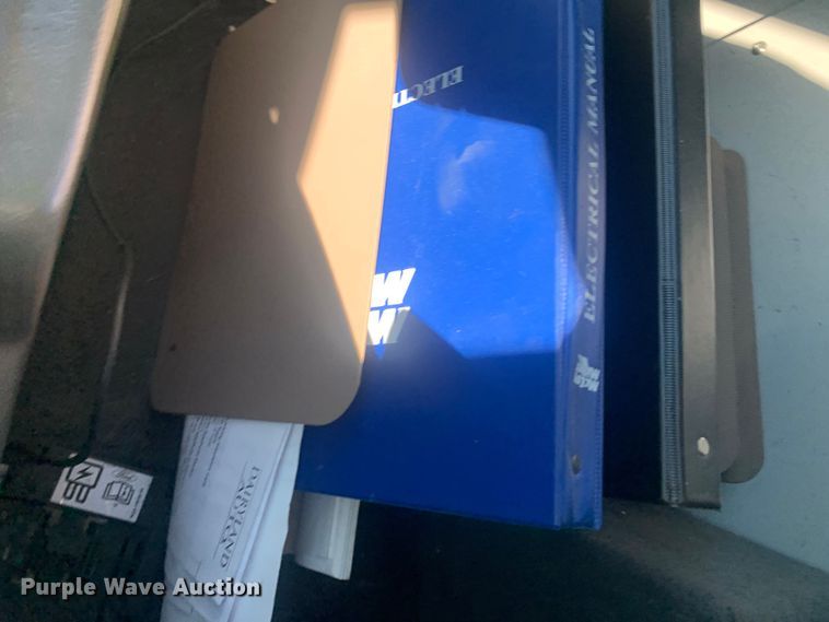 image for item KX9937 2007 Ford E350 ambulance