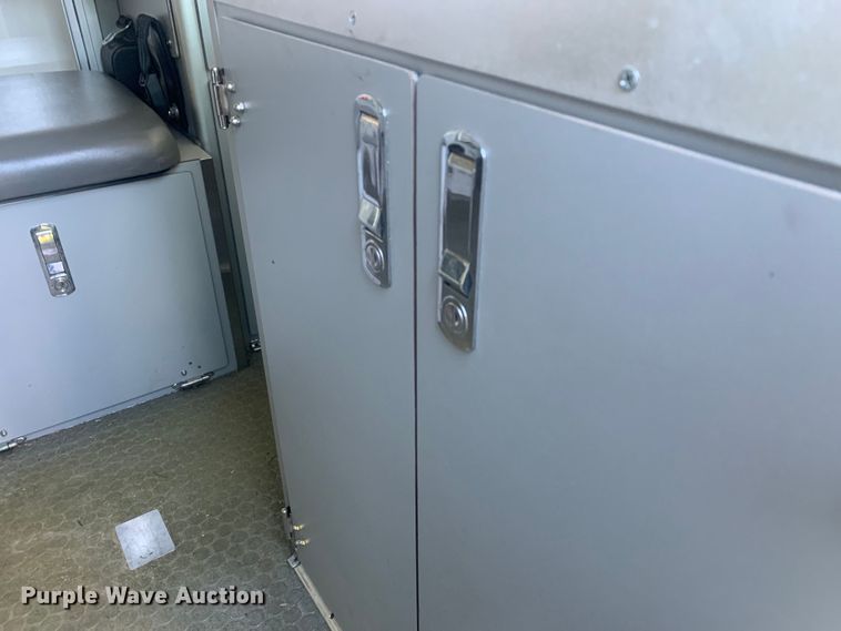 image for item KX9937 2007 Ford E350 ambulance