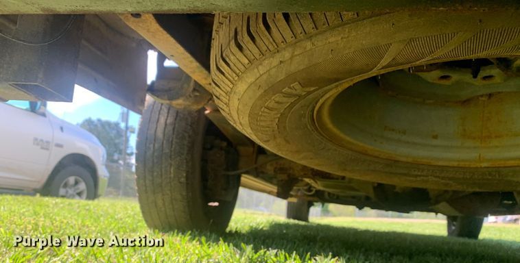 image for item KX9937 2007 Ford E350 ambulance