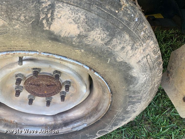 image for item KX9937 2007 Ford E350 ambulance