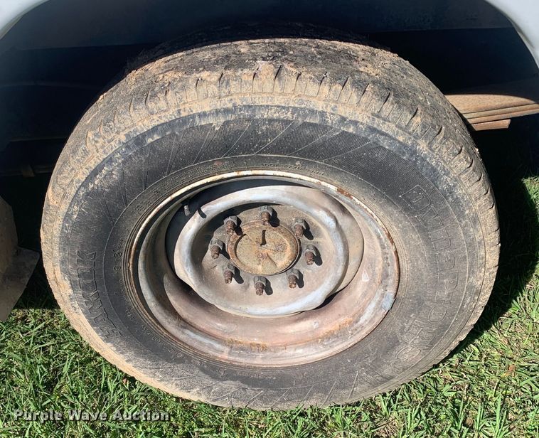 image for item KX9937 2007 Ford E350 ambulance