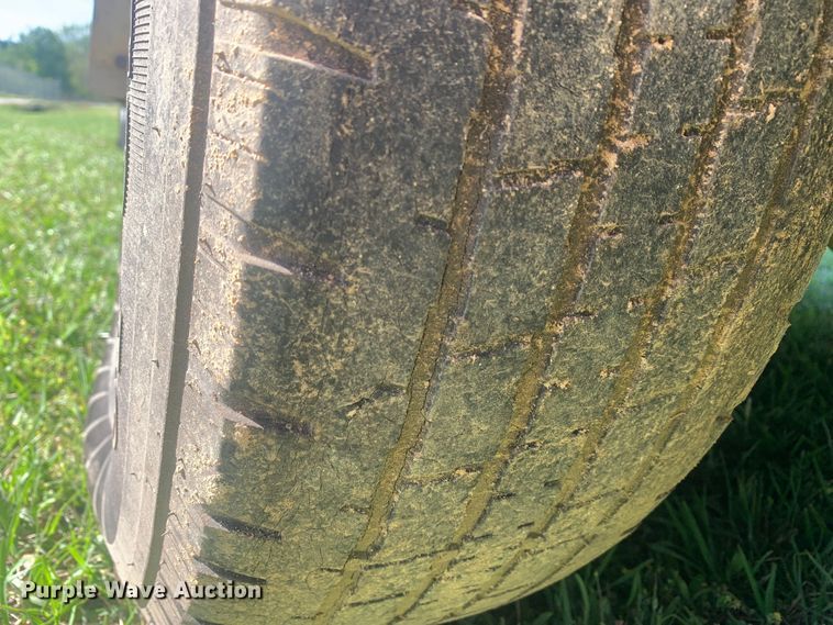 image for item KX9937 2007 Ford E350 ambulance