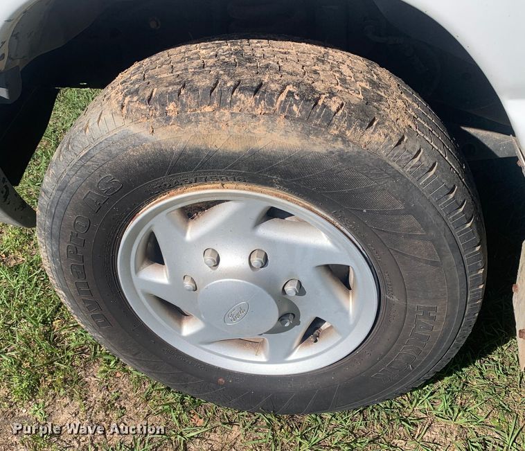 image for item KX9937 2007 Ford E350 ambulance