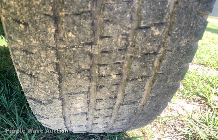 image for item KX9937 2007 Ford E350 ambulance