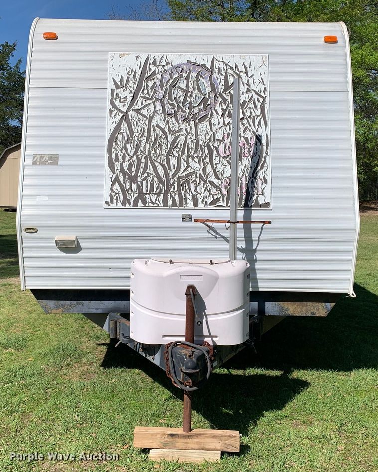 image for item KX9941 2002 Forest River camper