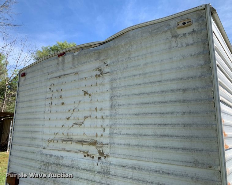 image for item KX9941 2002 Forest River camper