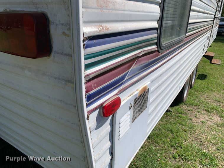 image for item KX9941 2002 Forest River camper