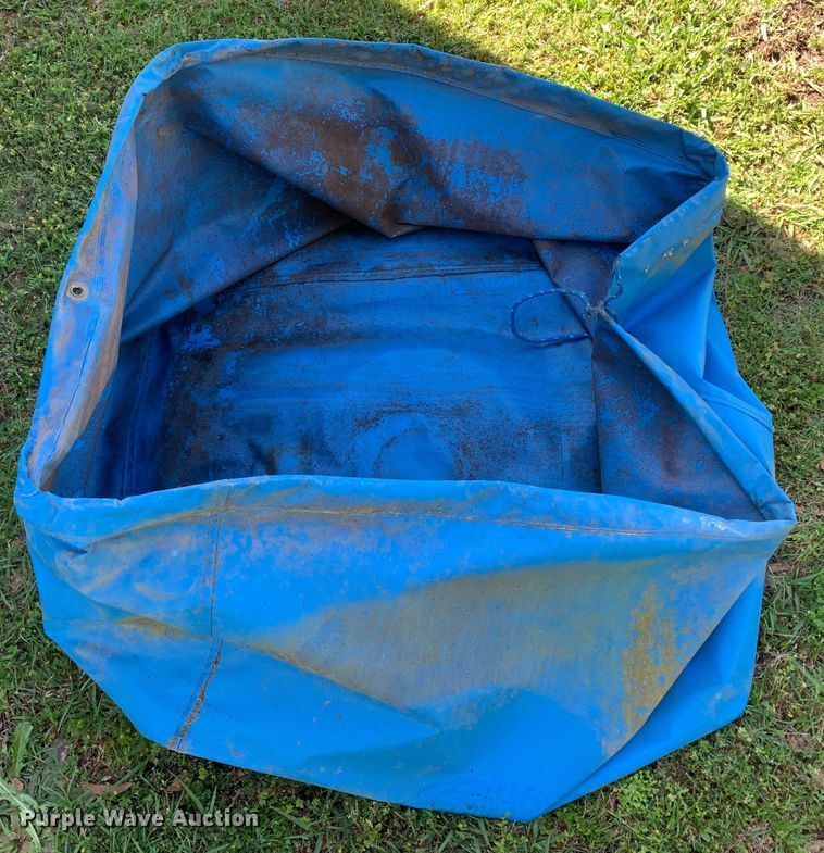 image for item KX9941 2002 Forest River camper