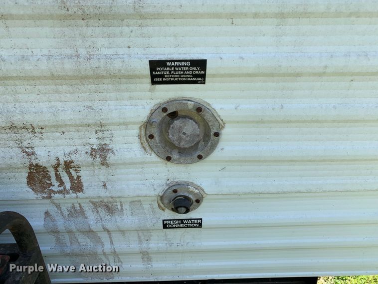 image for item KX9941 2002 Forest River camper