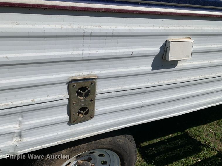 image for item KX9941 2002 Forest River camper