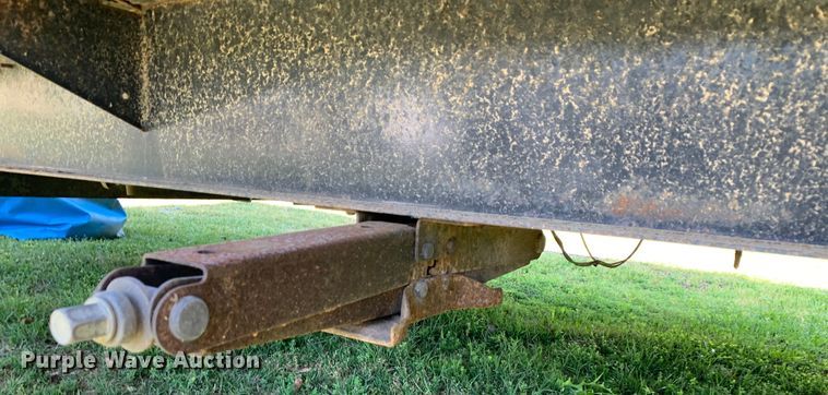 image for item KX9941 2002 Forest River camper