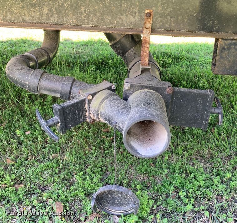 image for item KX9941 2002 Forest River camper