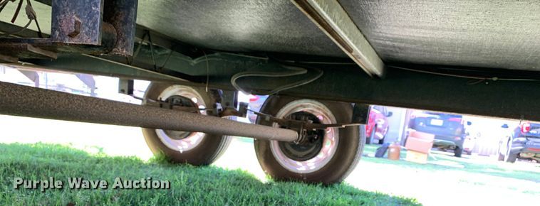 image for item KX9941 2002 Forest River camper