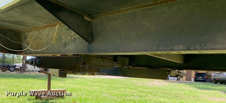 image for item KX9941 2002 Forest River camper