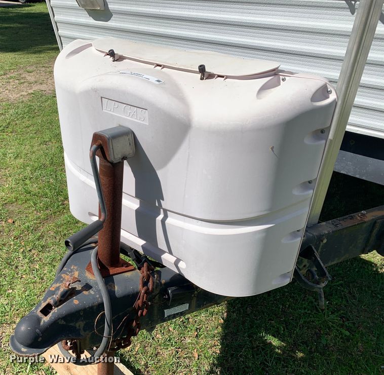 image for item KX9941 2002 Forest River camper