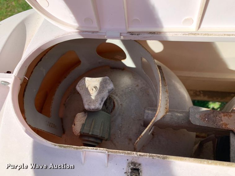 image for item KX9941 2002 Forest River camper